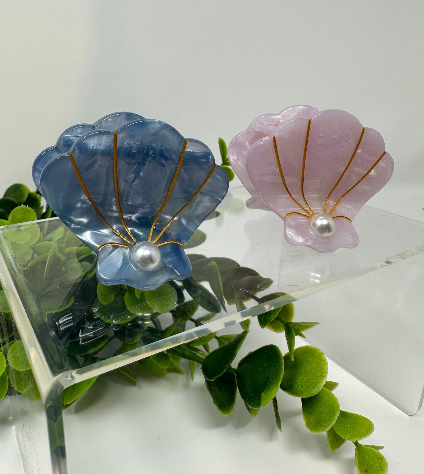 Seashell Claw Clip