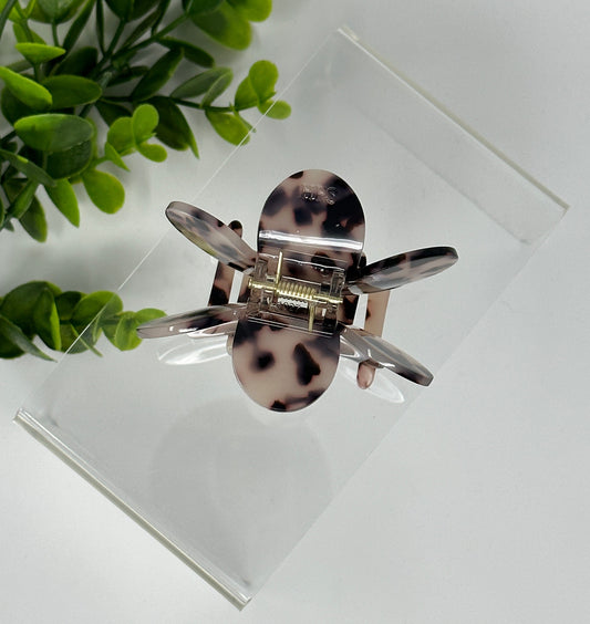 Tortoise Flower Claw Clip