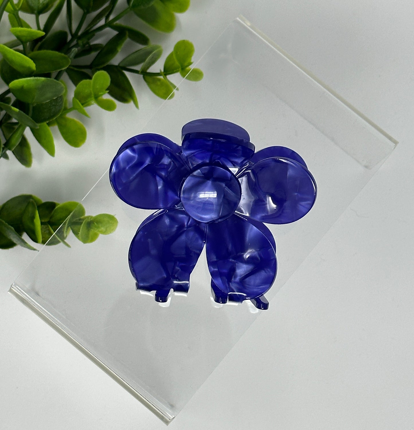 Ultra Violet Flower Claw Clip